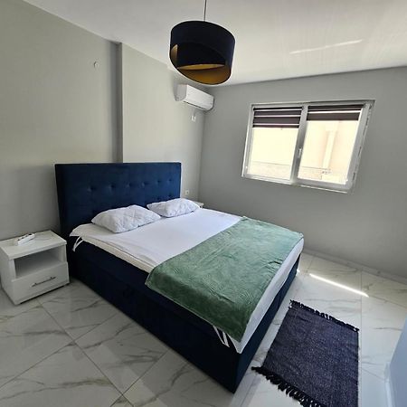 Amazing Sea View Apartment Sarandë Esterno foto