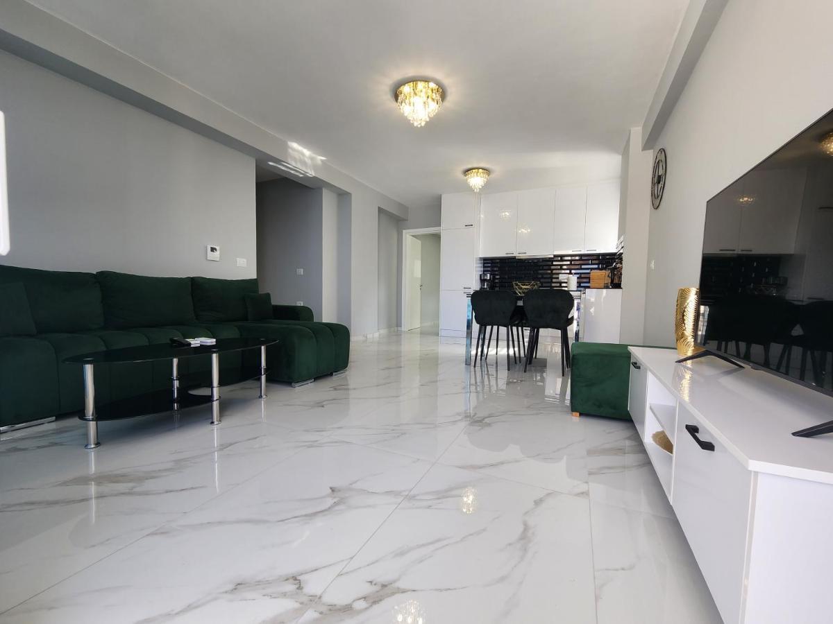 Amazing Sea View Apartment Sarandë Esterno foto